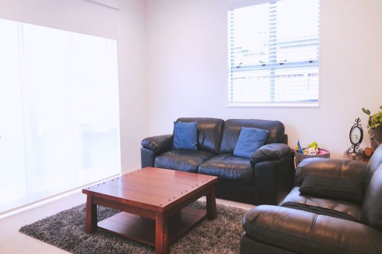 Photo of property in 68 Mackay Drive, Greenhithe, Auckland, 0632