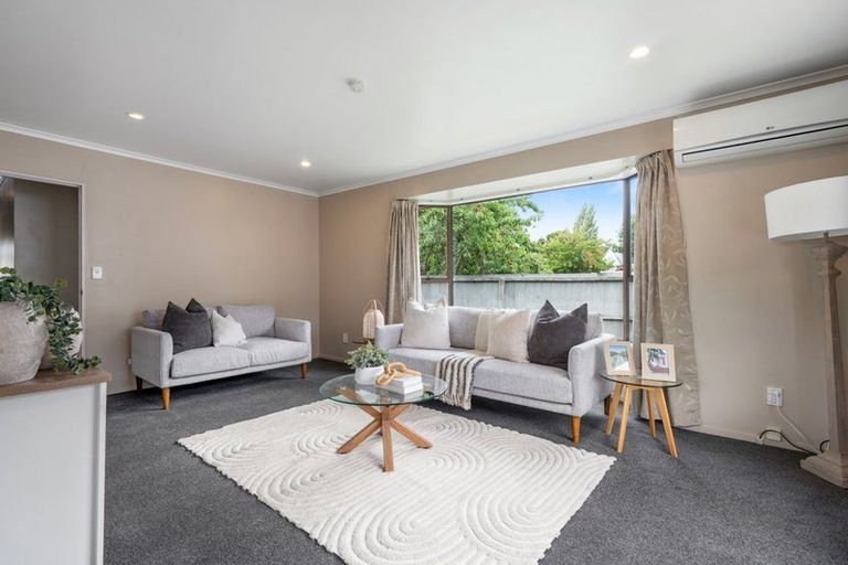 Photo of property in 2/52 Truman Road, Bryndwr, Christchurch, 8053