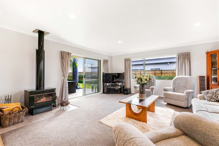 Photo of property in 65 Tapu Road, Huapai, Kumeu, 0810