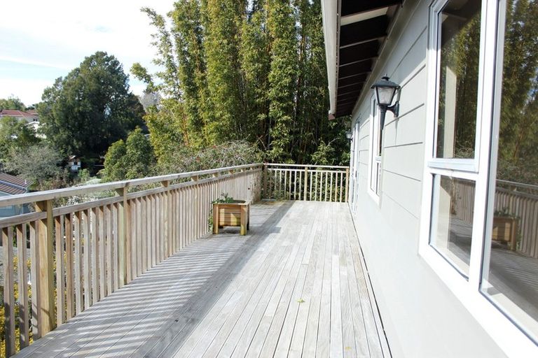 Photo of property in 12 Beaudine Avenue, Glenfield, Auckland, 0629