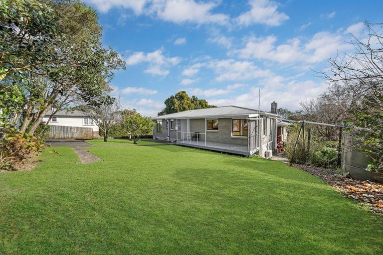 Photo of property in 26 Millbrook Road, Henderson, Auckland, 0612