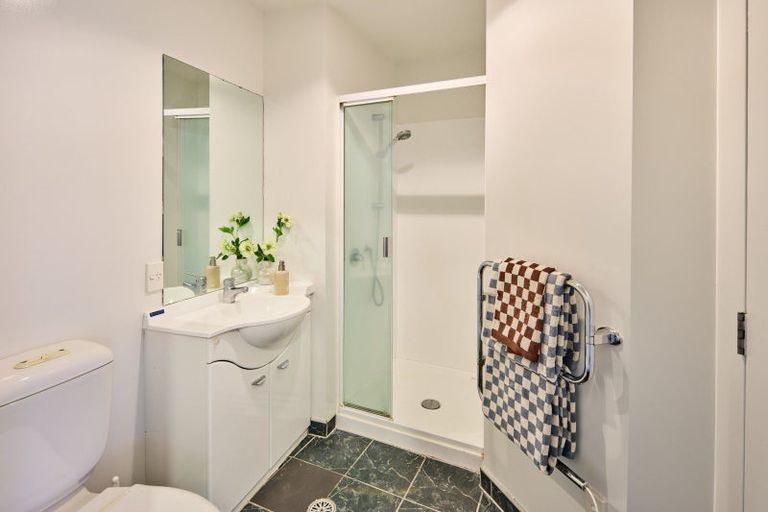 Photo of property in Atrium Towers, 6p/154 The Terrace, Wellington Central, Wellington, 6011