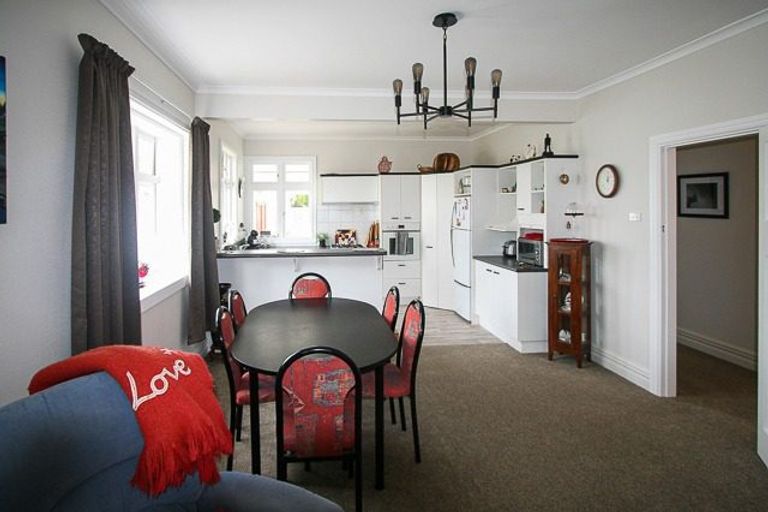 Photo of property in 2 Bracken Street, Petone, Lower Hutt, 5012
