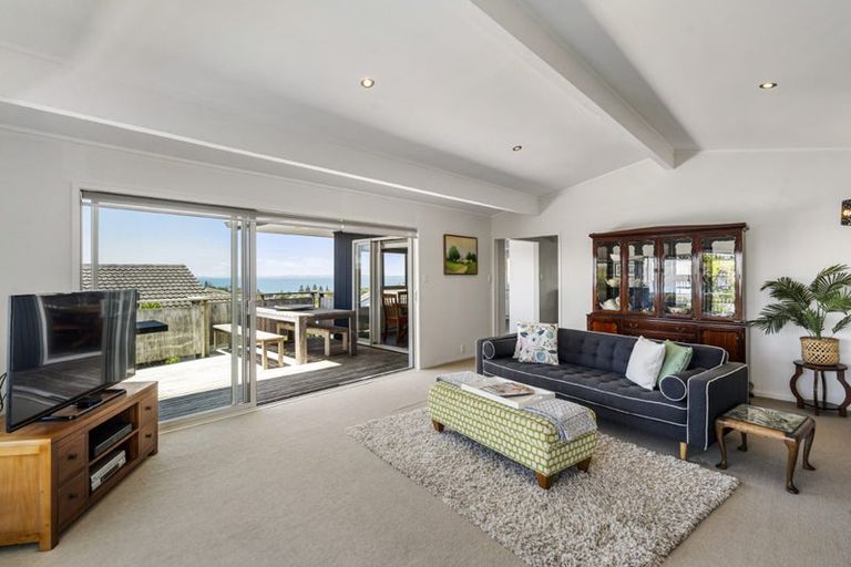 Photo of property in 22 Summit Drive, Torbay, Auckland, 0630