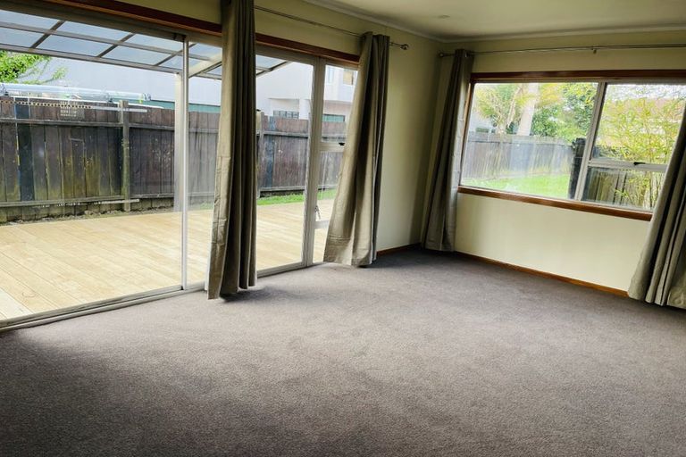 Photo of property in 2/206 Bucklands Beach Road, Bucklands Beach, Auckland, 2012