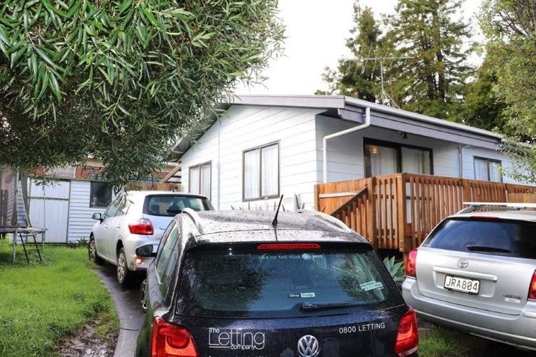 Photo of property in 2/54 Pooks Road, Ranui, Auckland, 0612