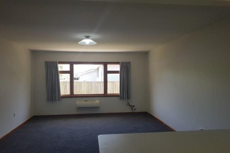 Photo of property in 71 Bretts Road, St Albans, Christchurch, 8052