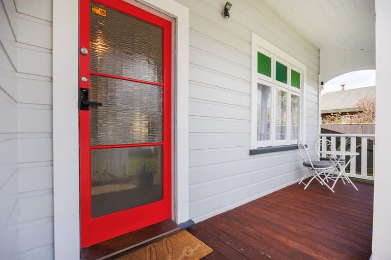 Photo of property in 15 Colombo Street, Hokowhitu, Palmerston North, 4410