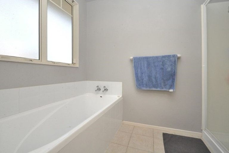 Photo of property in 26 Bellville Drive, Clendon Park, Auckland, 2103