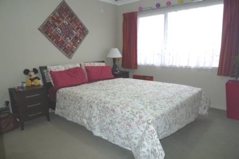 Photo of property in 80 Erlestoke Crescent, Churton Park, Wellington, 6037