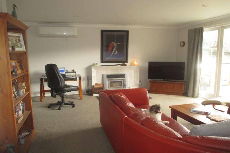 Photo of property in 30 Manor Drive, Stokes Valley, Lower Hutt, 5019