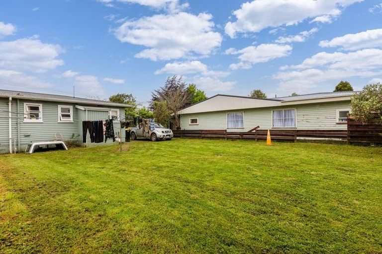 Photo of property in 11 Tararua Street, Pahiatua, 4910