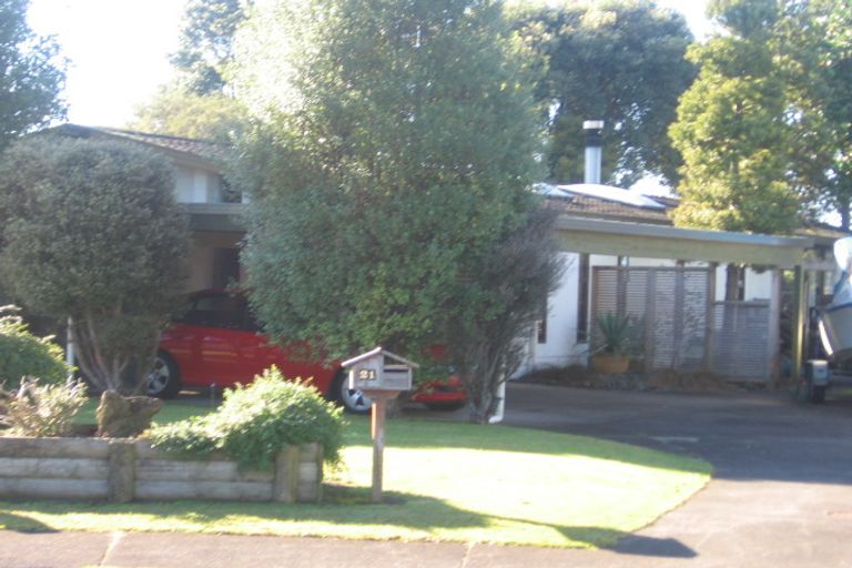 Photo of property in 21 Hazeldene Place, Opaheke, Papakura, 2113