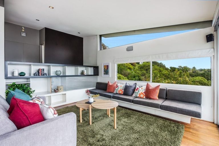 Photo of property in 124 Townsend Road, Miramar, Wellington, 6022