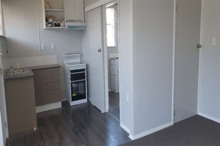 Photo of property in 2 Tiki Street, Castlecliff, Whanganui, 4501