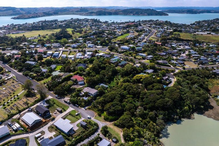 Photo of property in 20 East Street, Raglan, 3225