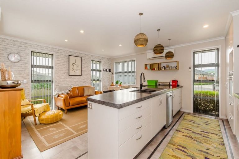 Photo of property in 14 Pearson Place, Paraparaumu, 5032