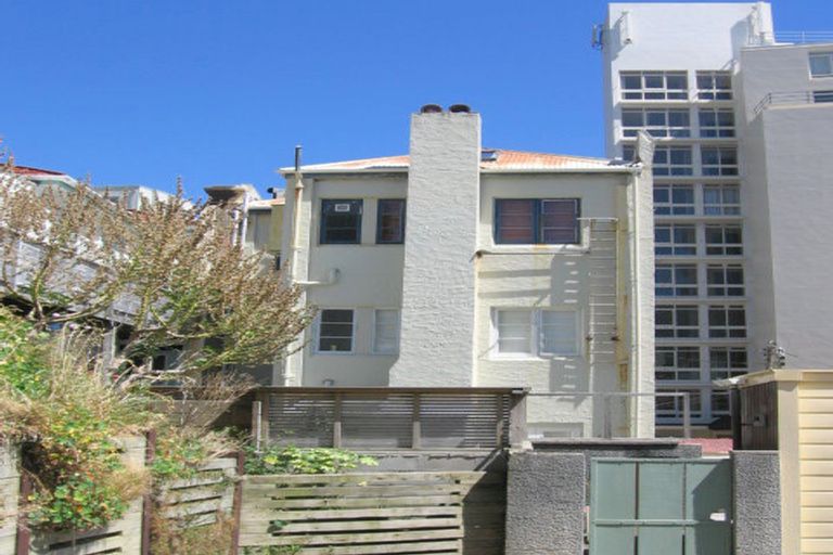Photo of property in 2b Baring Street, Oriental Bay, Wellington, 6011