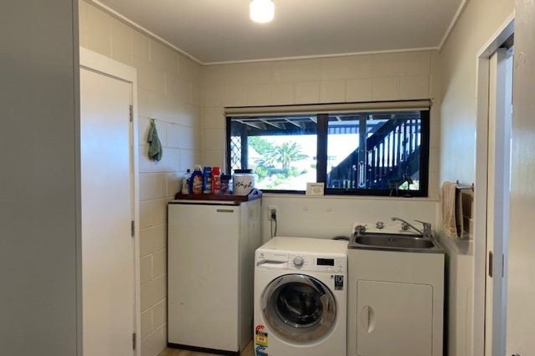 Photo of property in 8 Roore Street, Foxton Beach, Foxton, 4815