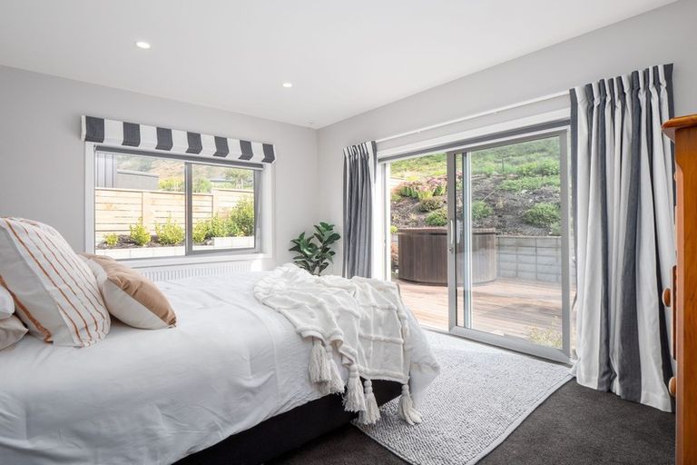 Photo of property in 12 Morepork Way, Arthurs Point, Queenstown, 9371