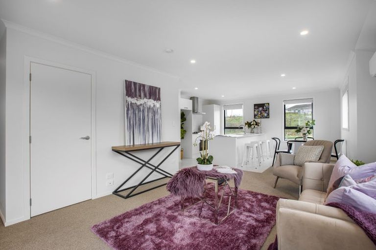 Photo of property in 48 Scenic Rise, Rototuna North, 3281