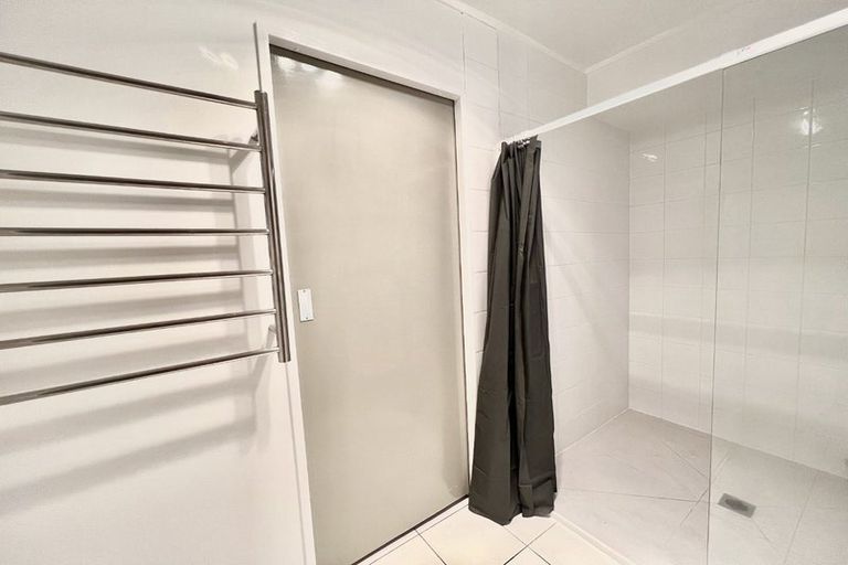 Photo of property in 329 Great South Road, Papakura, 2110