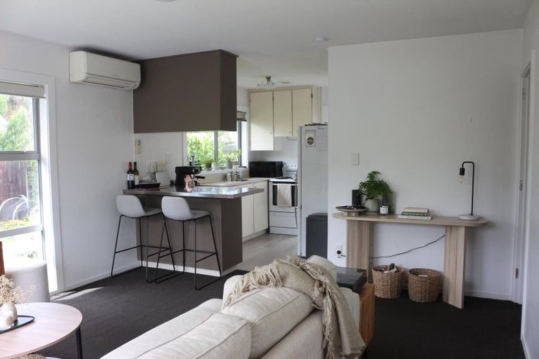 Photo of property in 2/74 Garreg Road, Bryndwr, Christchurch, 8052