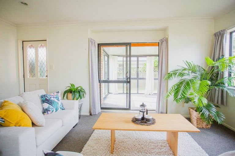 Photo of property in 57b Williams Street, Cambridge, 3434