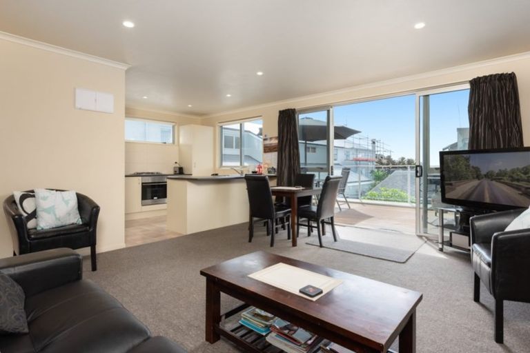 Photo of property in 131 Karewa Parade, Papamoa Beach, Papamoa, 3118