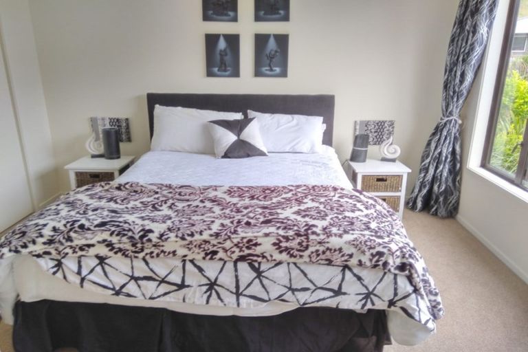 Photo of property in 9 Te Arakete Place, Hurworth, New Plymouth, 4310