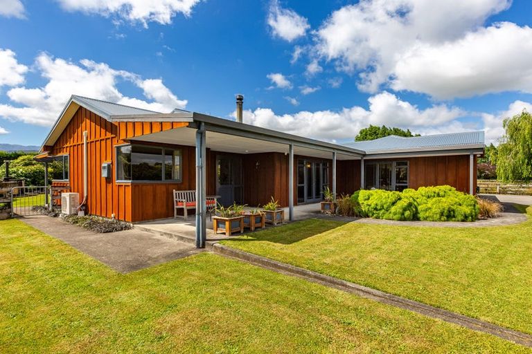 Photo of property in 4 Pukematawai Lane, Levin, 5571