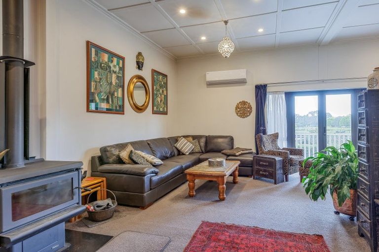 Photo of property in 100 Cole Street, Dannevirke, 4930