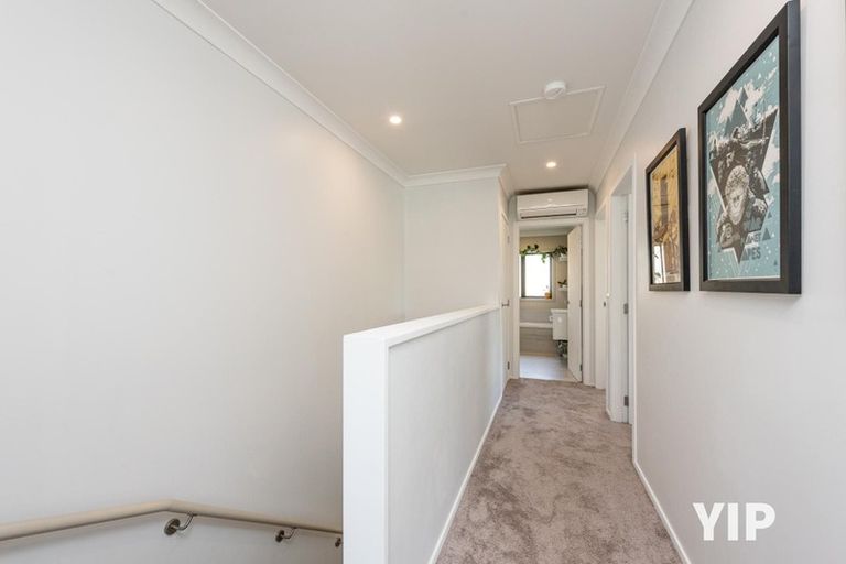 Photo of property in 41 Brindle Way, Newlands, Wellington, 6037