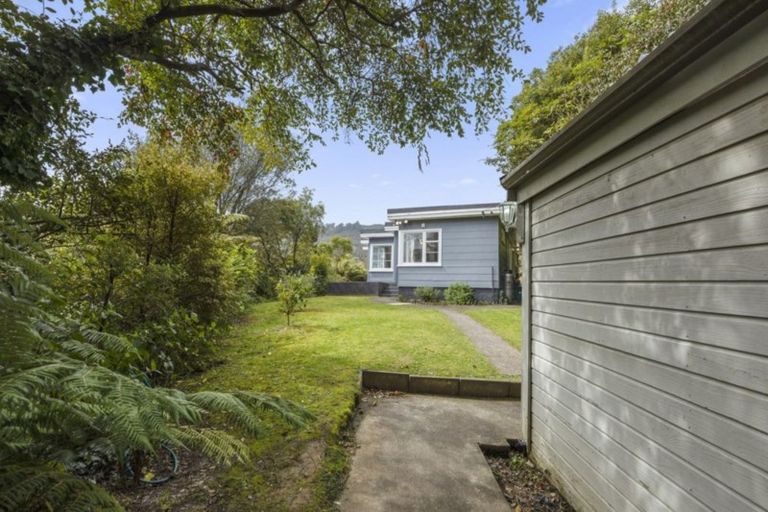 Photo of property in 13 Kopara Grove, Stokes Valley, Lower Hutt, 5019