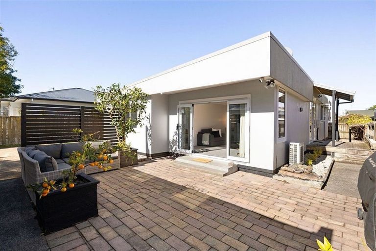 Photo of property in 6 Gillies Avenue, Claudelands, Hamilton, 3214