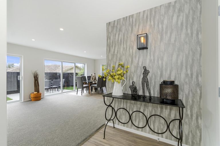Photo of property in 5 Danden Way, Pukekohe, 2120