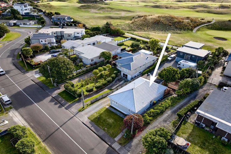 Photo of property in 9a Eatwell Avenue, Paraparaumu Beach, Paraparaumu, 5032