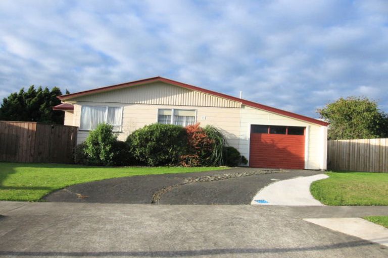 Photo of property in 5 Pinedale Parade, Milson, Palmerston North, 4414