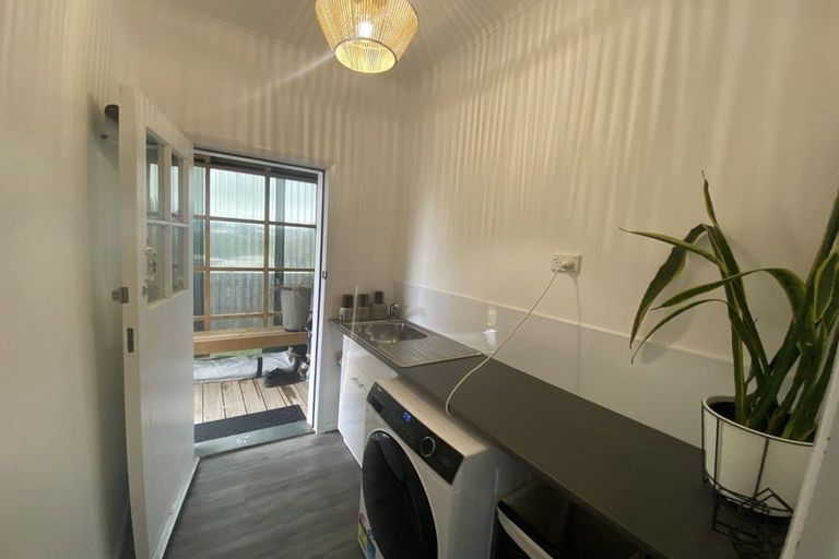 Photo of property in 197 Seaview Road, Westown, New Plymouth, 4310