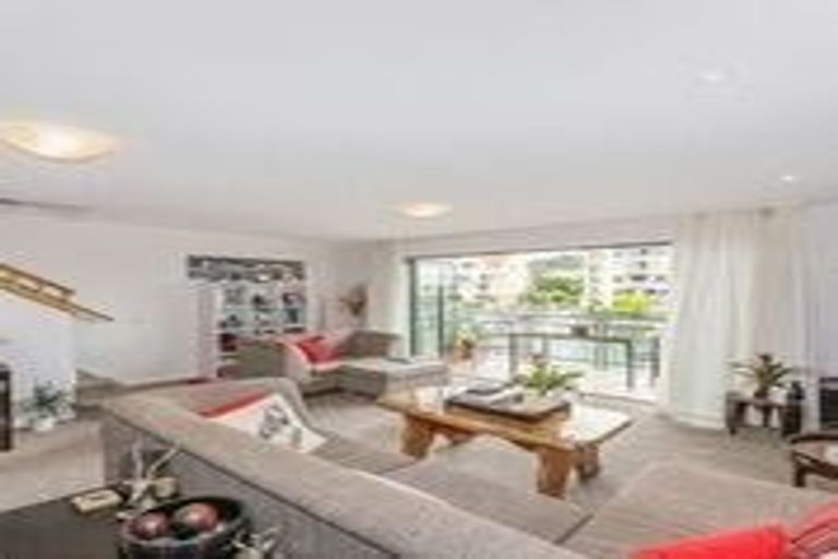 Photo of property in 146 Harbour Village Drive, Gulf Harbour, Whangaparaoa, 0930