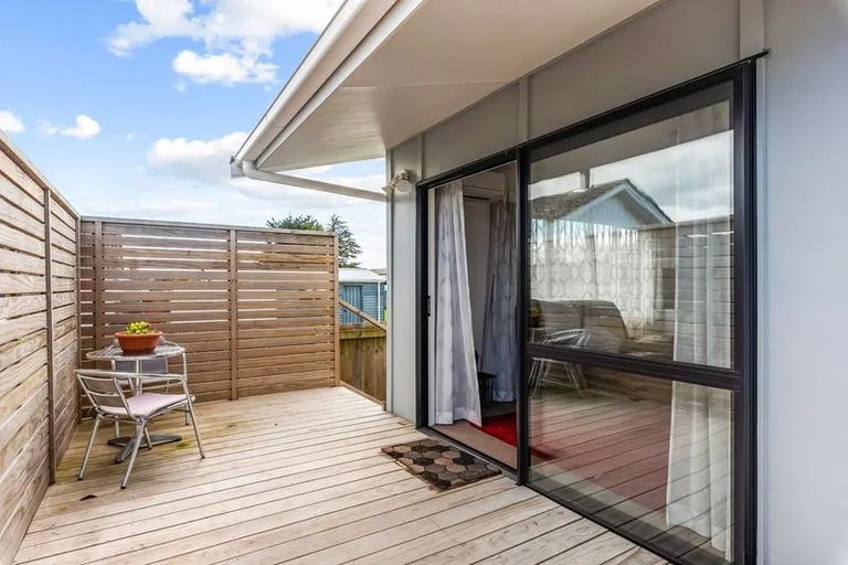 Photo of property in 27a Hinemoa Street, Levin, 5510