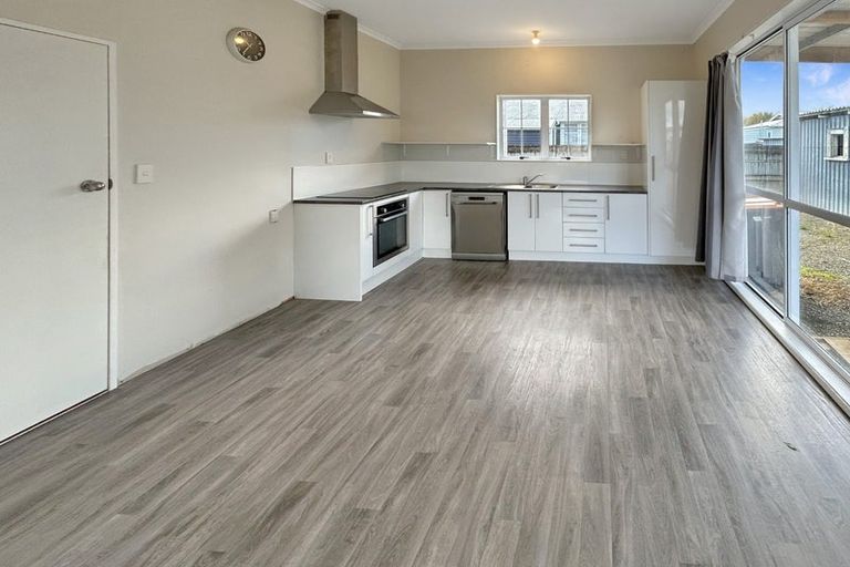 Photo of property in 28 Cambridge Street, Milson, Palmerston North, 4414