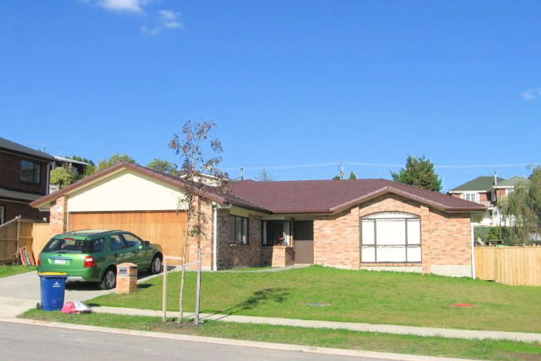 Photo of property in 42 Leafield Crescent, Henderson, Auckland, 0612