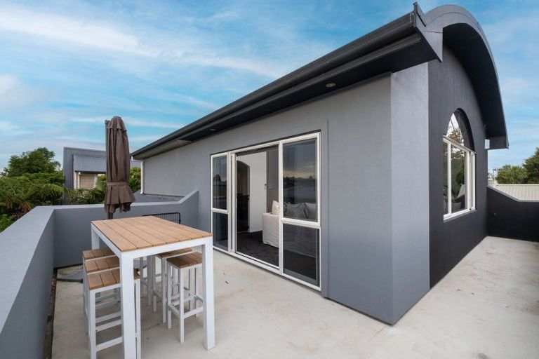 Photo of property in 9a Avenue Road, Greenmeadows, Napier, 4112