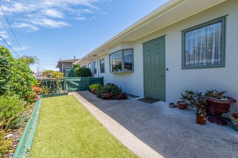 Photo of property in 33f Sanders Avenue, Westown, New Plymouth, 4310