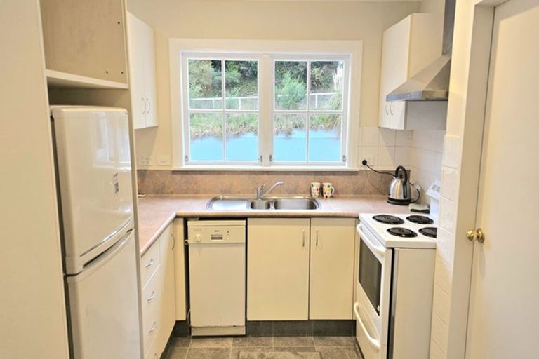 Photo of property in 172 Sydney Street West, Thorndon, Wellington, 6011