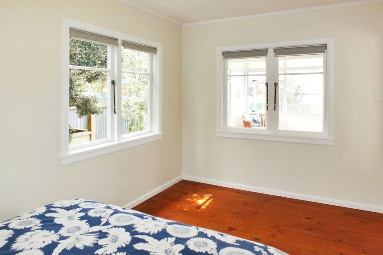 Photo of property in 11 Fabrin Street, Foxton Beach, Foxton, 4815