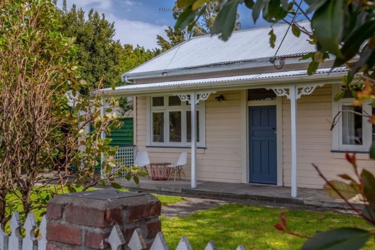 Photo of property in 98 Fox Street, Featherston, 5710