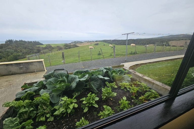 Photo of property in 61 Tinico Road, Kaka Point, Balclutha, 9271