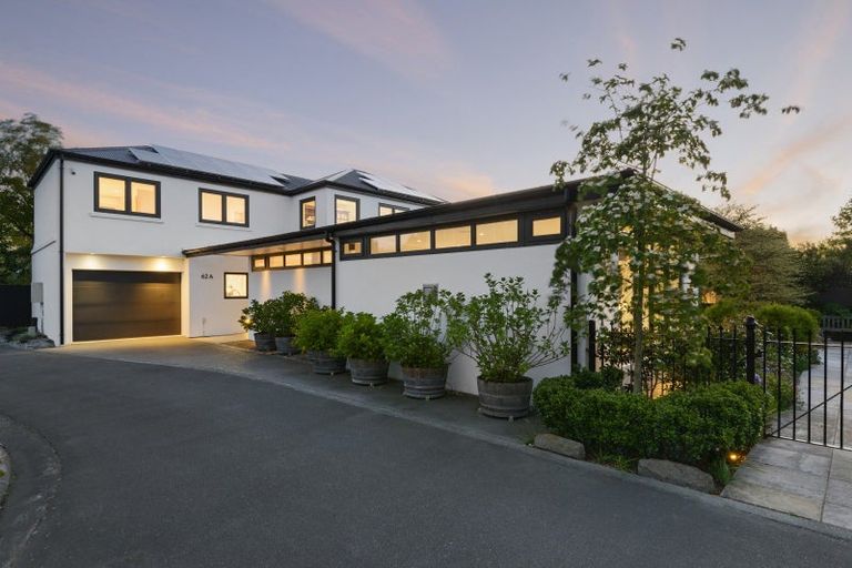 Photo of property in 62a Holly Road, St Albans, Christchurch, 8014